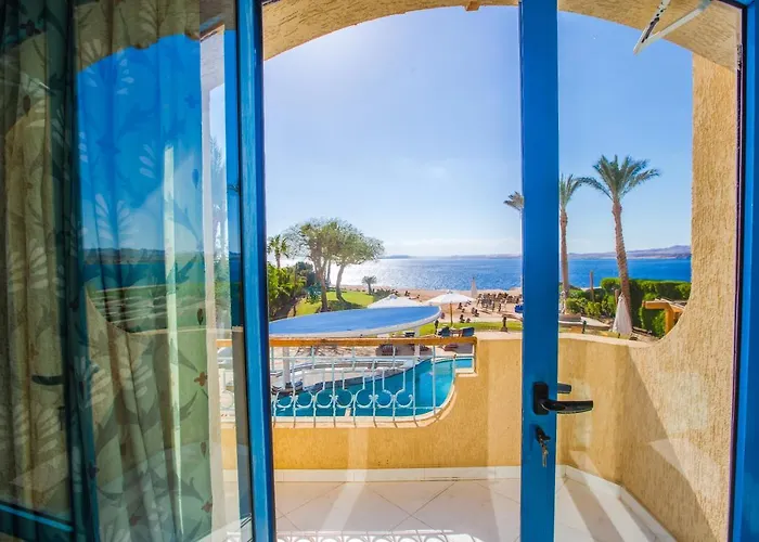 Konukevi Ras Katy Sunset Views 4*